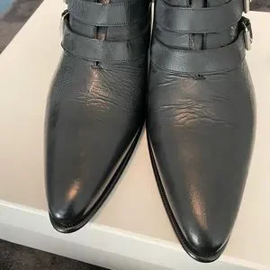 Mens Givenchy Cracked Leather pointed toe ankle boots size size US 9 EU 42 Shoes | Mens Givenchy Cracked Leather Pointed Toe Ankle  main image 2